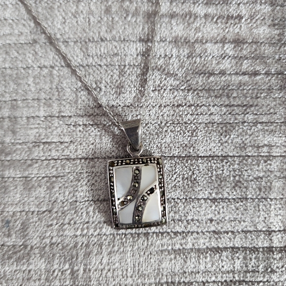 Silver 925/825 necklace and mother of pearl pendant - Picture 3 of 13